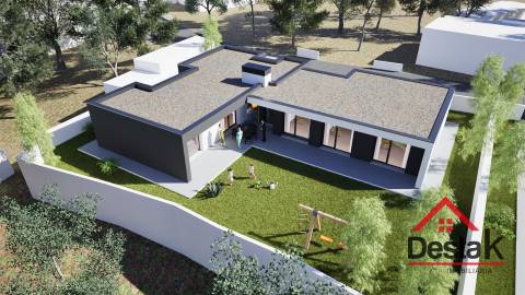 Moradia Isolada V3 em fase de construção