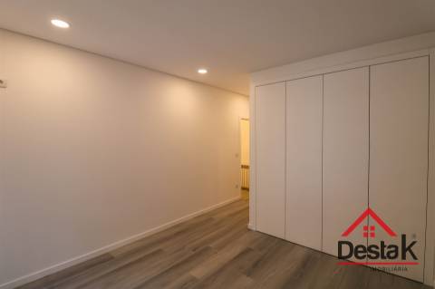 Apartamento T3 Totalmente Remodelado em Marzovelos