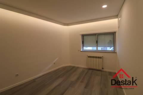 Apartamento T3 Totalmente Remodelado em Marzovelos