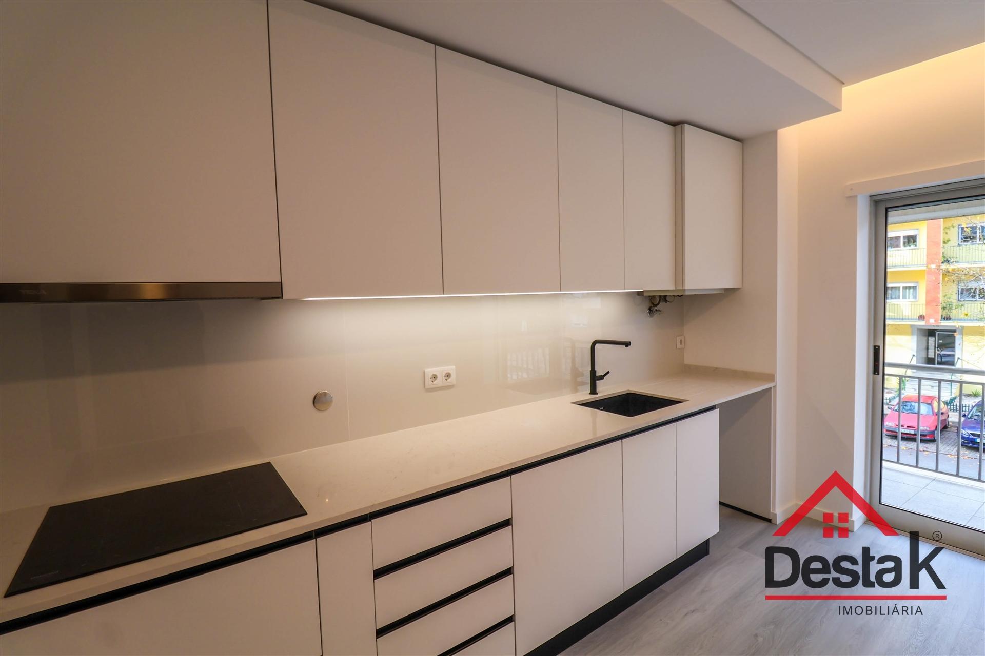 Apartamento T3 Totalmente Remodelado em Marzovelos