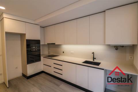 Apartamento T3 Totalmente Remodelado em Marzovelos