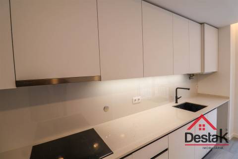 Apartamento T3 Totalmente Remodelado em Marzovelos