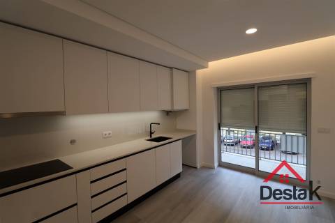 Apartamento T3 Totalmente Remodelado em Marzovelos