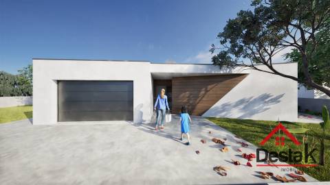 Moradia Isolada V4 em fase de construção