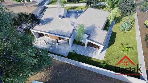 Moradia Isolada V4 em fase de construção