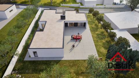 Moradia Isolada V4 em fase de construção