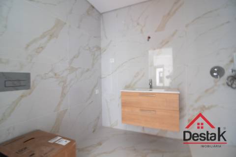 Apartamento T1 novo para venda em Viseu.