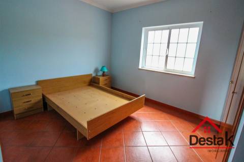 Moradia geminada V3 situada em Santa Comba Dão