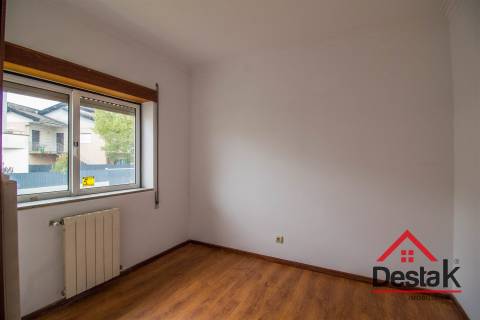 Moradia V4 com Jardim a 7 Minutos do Centro de Viseu.