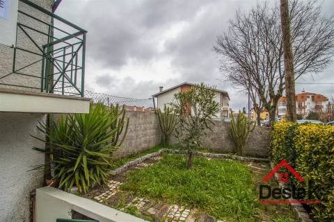 Moradia V4 com Jardim a 7 Minutos do Centro de Viseu.