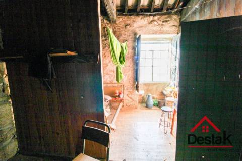 Moradia para restaurar em Viseu