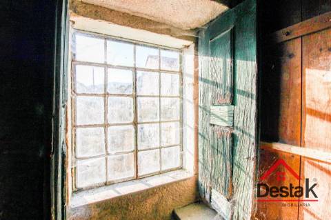 Moradia para restaurar em Viseu