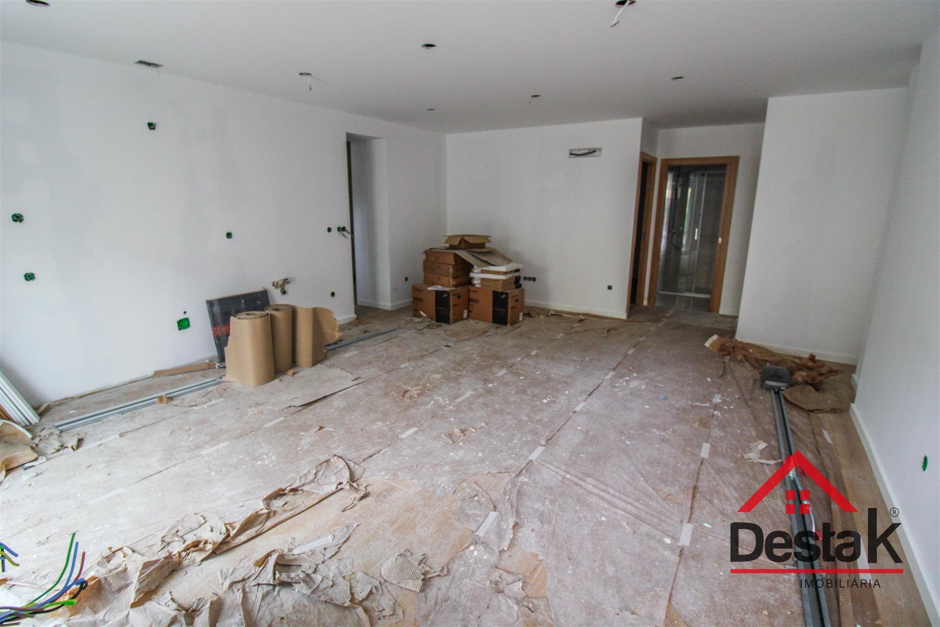 Apartamento T2 remodelado para venda em Viseu