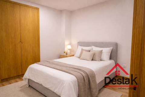 Apartamento T2 remodelado para venda em Viseu