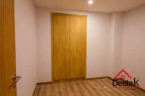 Apartamento T2 remodelado para venda em Viseu