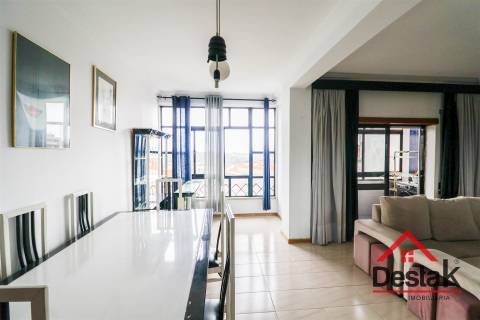 Apartamento T6 mobilado para arrendamento em Viseu