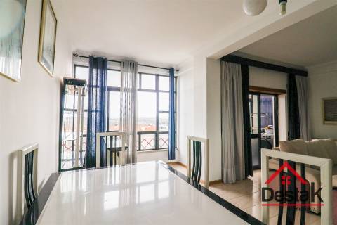 Apartamento T6 mobilado para arrendamento em Viseu