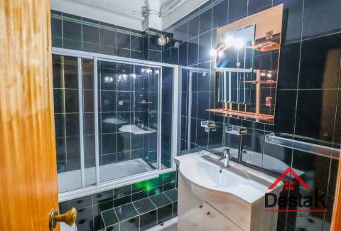 Apartamento T6 mobilado para arrendamento em Viseu