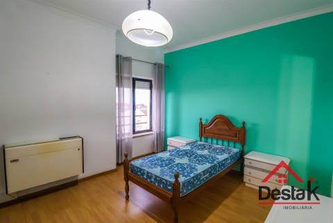 Apartamento T6 mobilado para arrendamento em Viseu