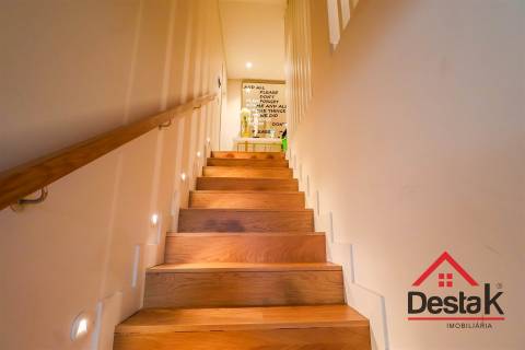 Moradia V4 para arrendamento com piscina em Viseu