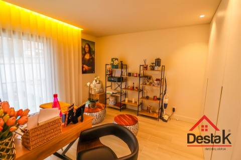 Moradia V4 para arrendamento com piscina em Viseu