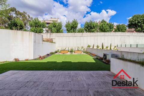 Moradia V4 para arrendamento com piscina em Viseu