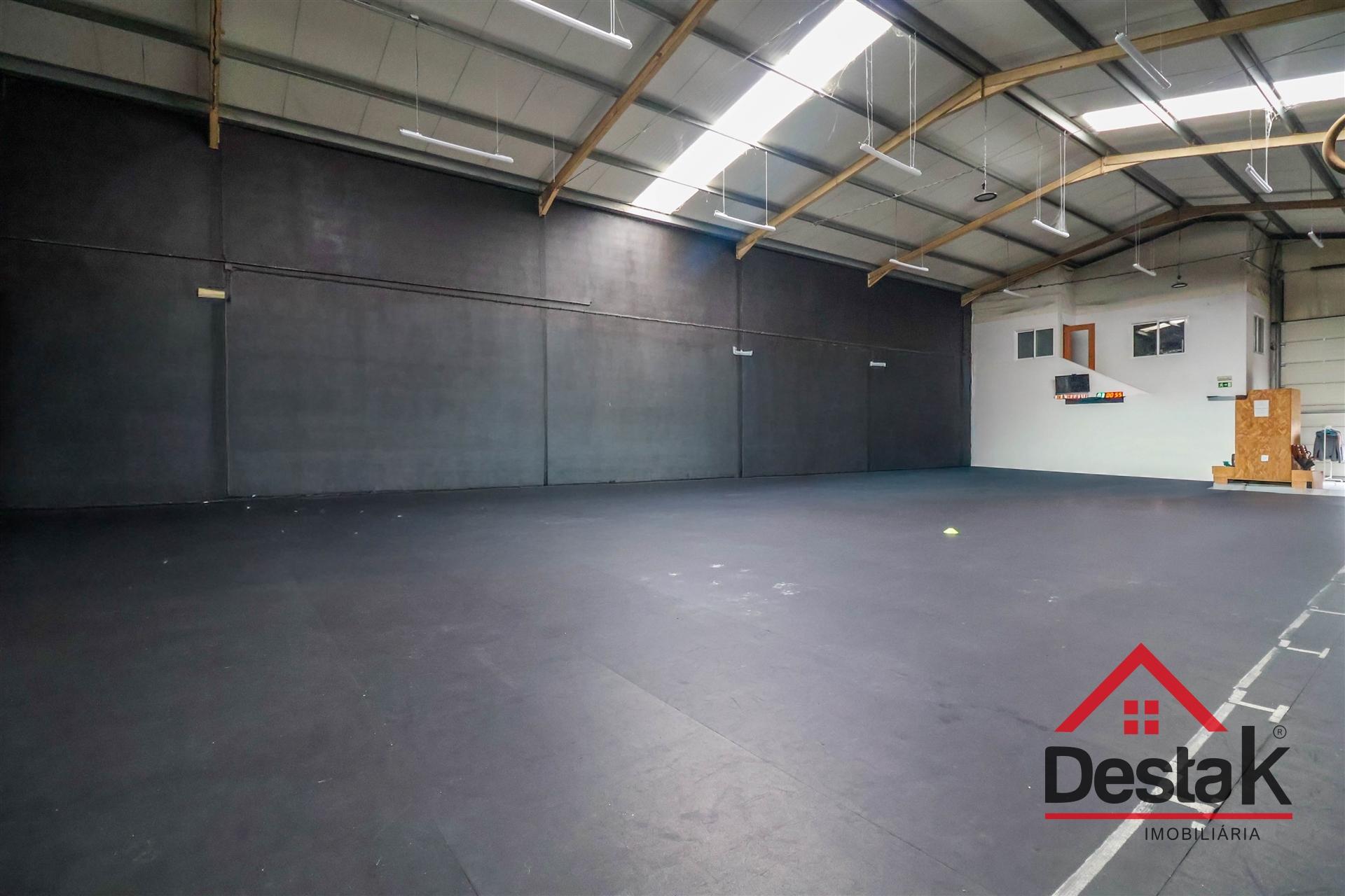 Armazém industrial em Viseu