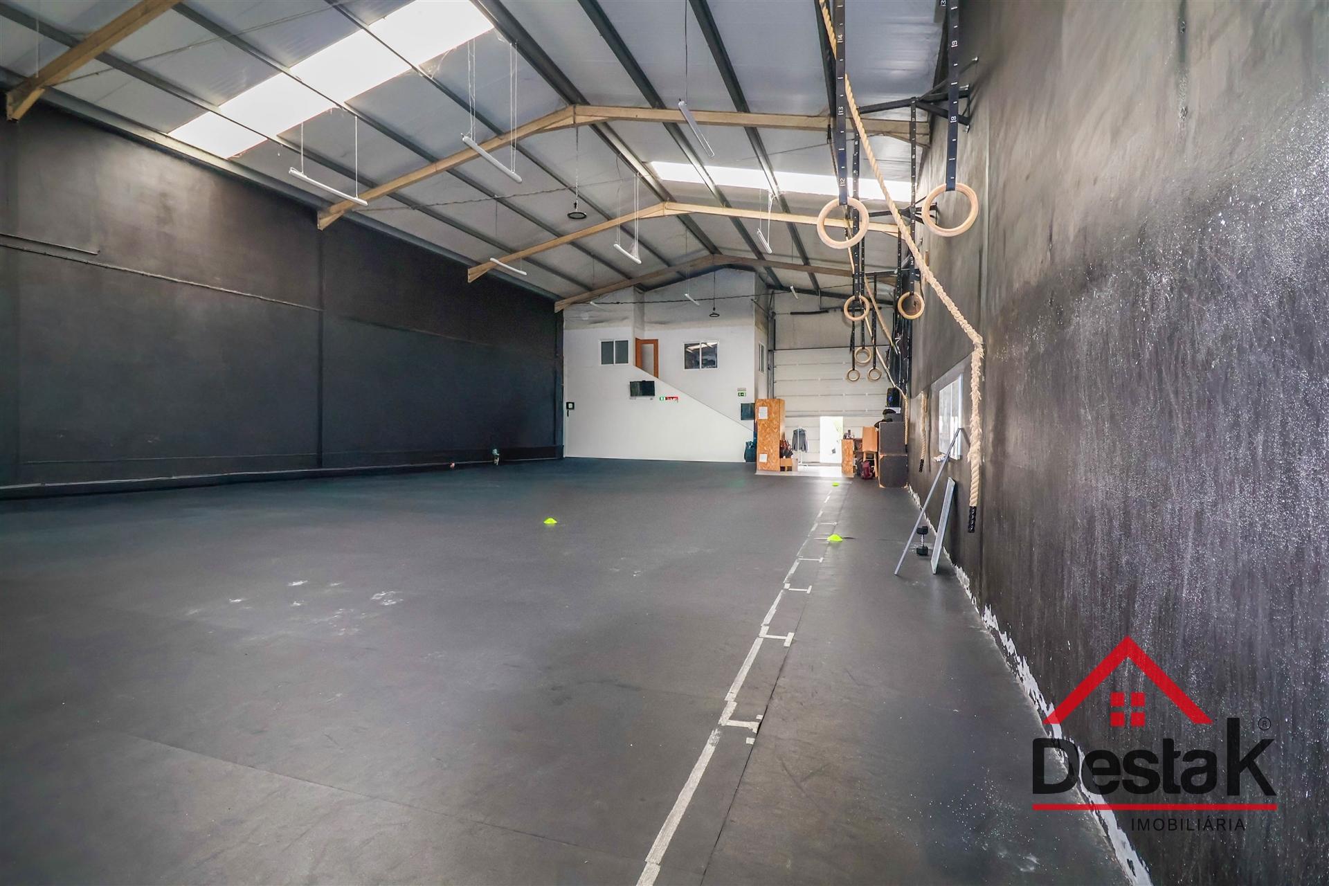 Armazém industrial em Viseu