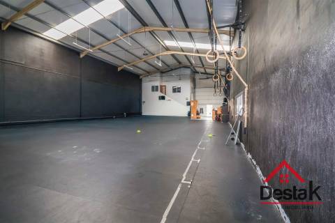 Armazém industrial em Viseu