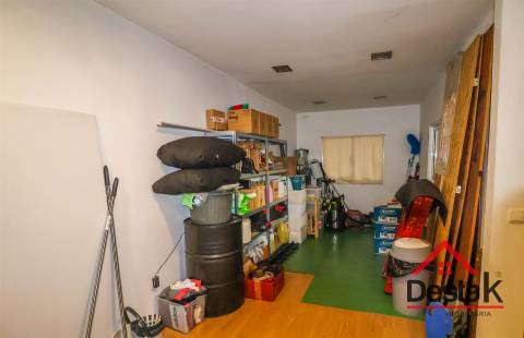 Armazém industrial em Viseu