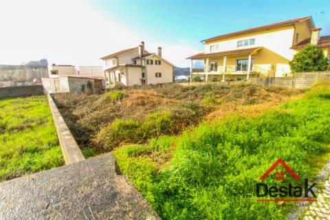 Terreno para construção com 600 m²