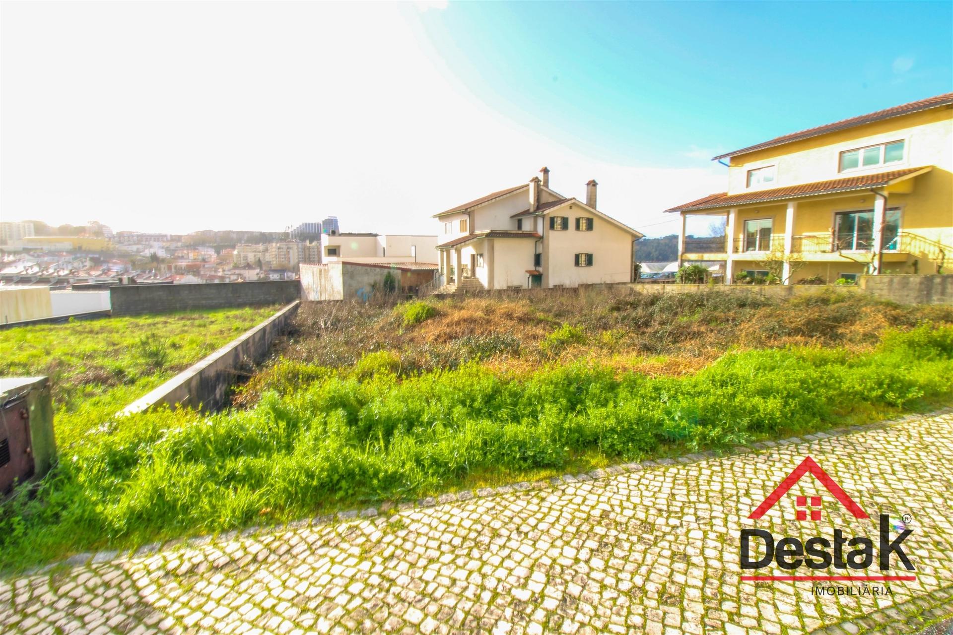 Terreno para construção com 600 m²