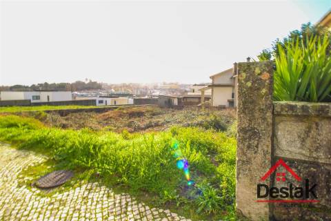 Terreno para construção com 600 m²