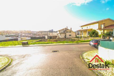 Terreno para construção com 600 m²