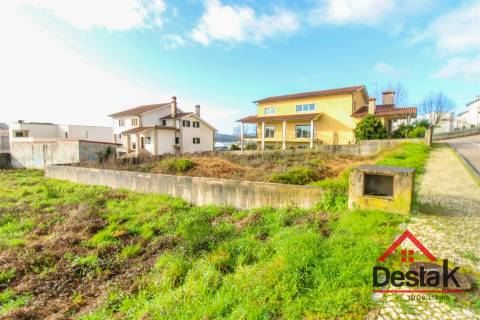 Terreno para construção com 600 m²