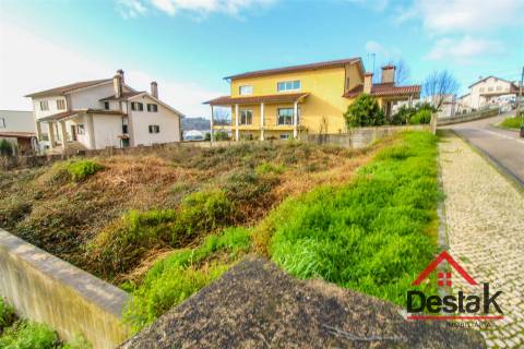 Terreno para construção com 600 m²