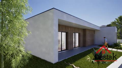 Moradia Isolada V4 em fase de construção