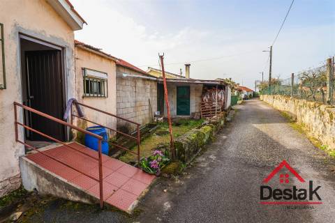 Moradia Isolava V2 para remodelar em Viseu