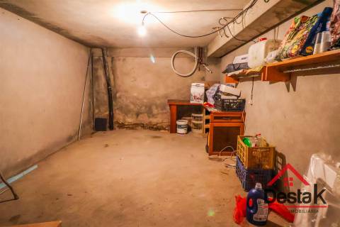 Apartamento T4 remodelado em Viseu