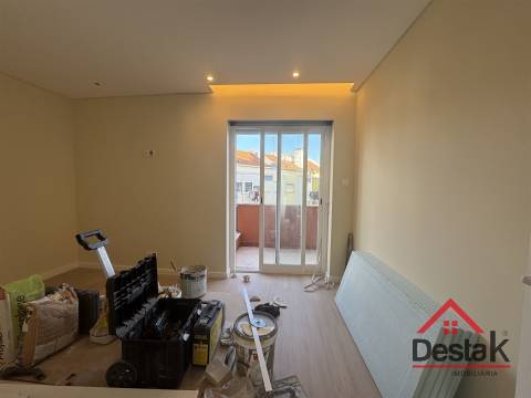 Apartamento T3 Venda em Cacém e São Marcos,Sintra