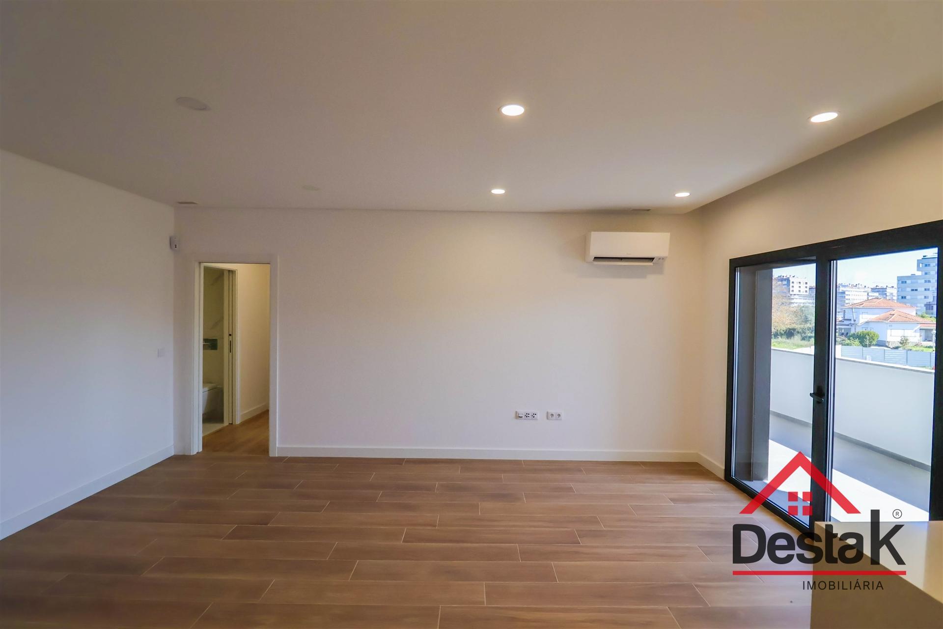Apartamento T2 Novo para Arrendamento em Viseu