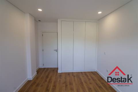 Apartamento T2 Novo para Arrendamento em Viseu