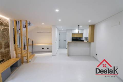 Moradia V3 de charme com fachada em granito – Conforto moderno entre Viseu e Vouzela