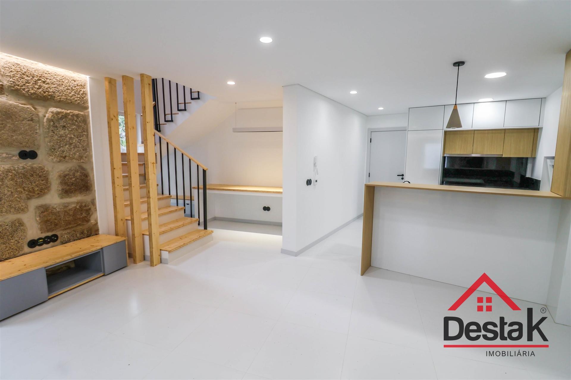 Moradia V3 de charme com fachada em granito – Conforto moderno entre Viseu e Vouzela