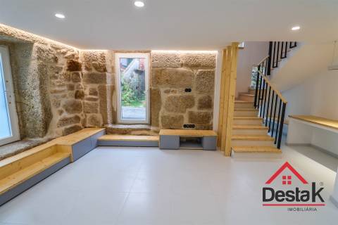 Moradia V3 de charme com fachada em granito – Conforto moderno entre Viseu e Vouzela
