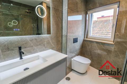 Moradia V3 de charme com fachada em granito – Conforto moderno entre Viseu e Vouzela