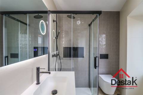 Moradia V3 de charme com fachada em granito – Conforto moderno entre Viseu e Vouzela