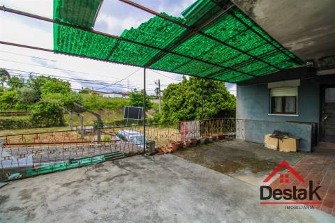 Moradia Geminada V4 para remodelar
