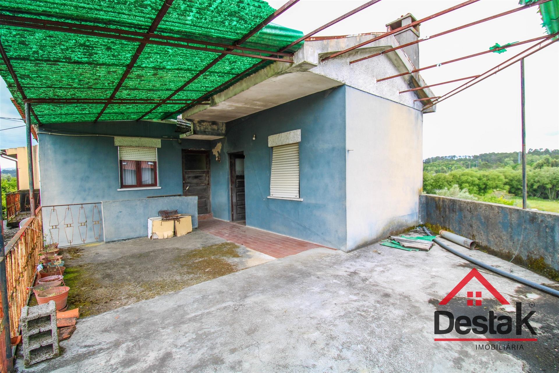 Moradia Geminada V4 para remodelar