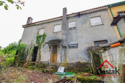 Moradia Geminada V4 para remodelar